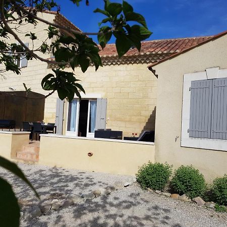 Mézoargues Le Mas Saint Jean מראה חיצוני תמונה