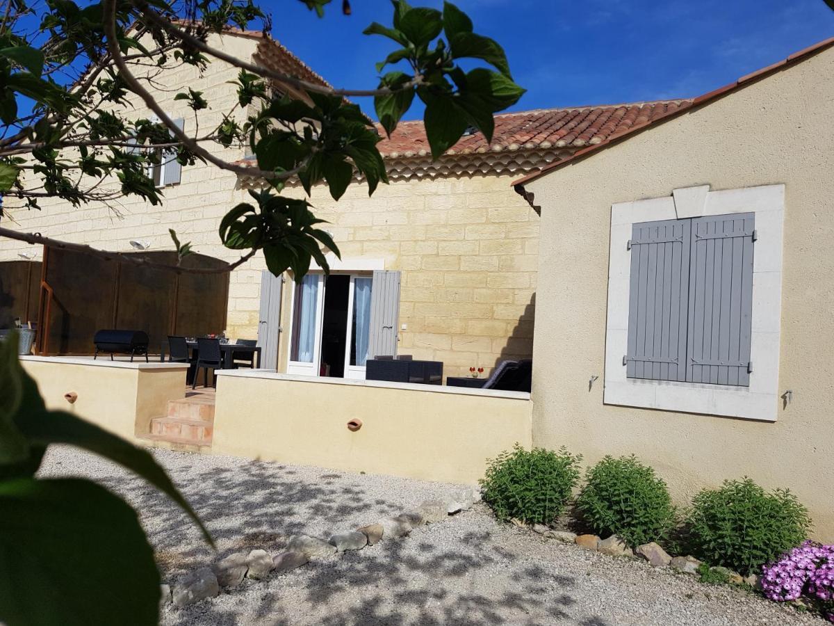 Mézoargues Le Mas Saint Jean מראה חיצוני תמונה
